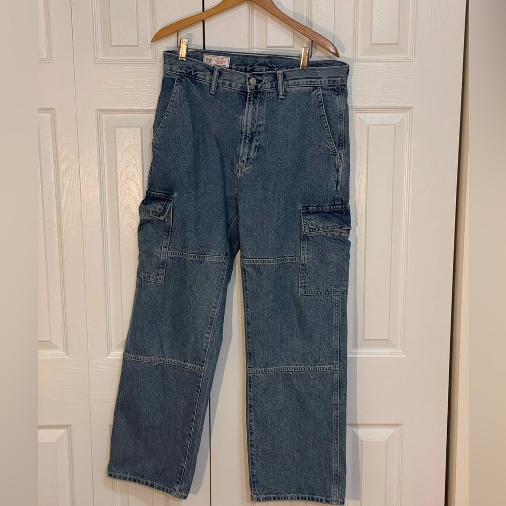 Gap Loose-Fit Cargo pants